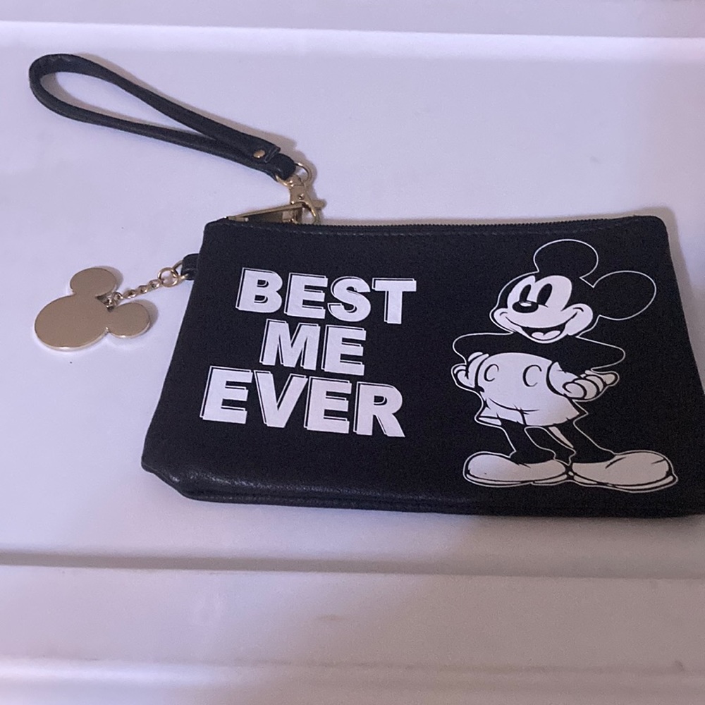HP🎊Mickey “Best me Ever” clutch